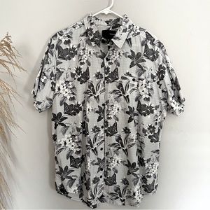 HURLEY Hawaiian Floral button up XL